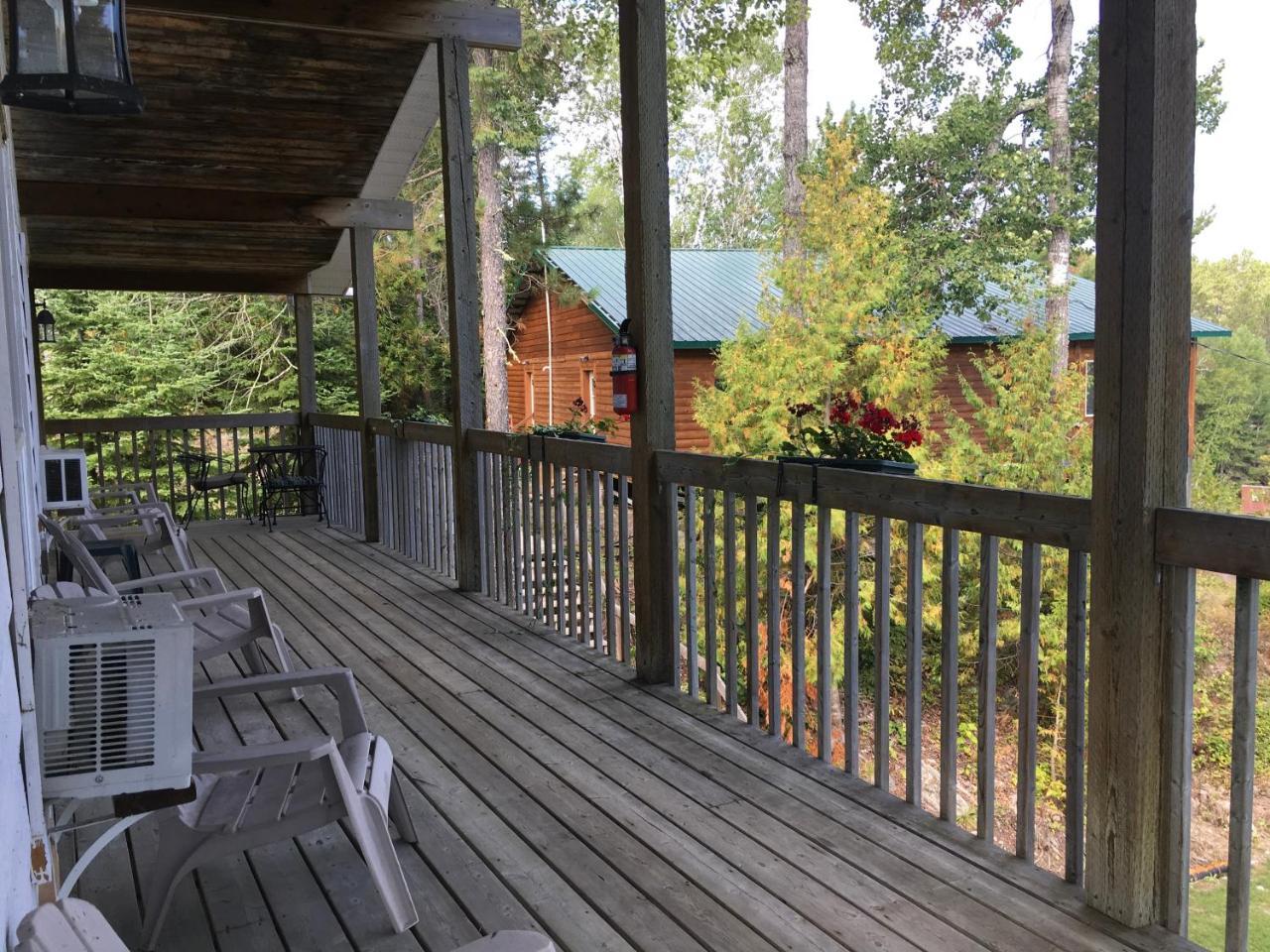 Muskie Bay Resort Nestor Falls ภายนอก รูปภาพ