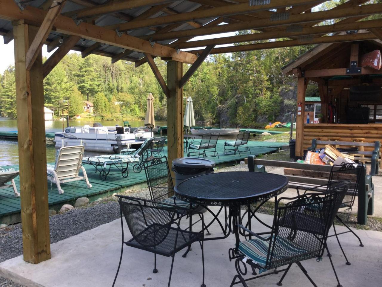 Muskie Bay Resort Nestor Falls ภายนอก รูปภาพ
